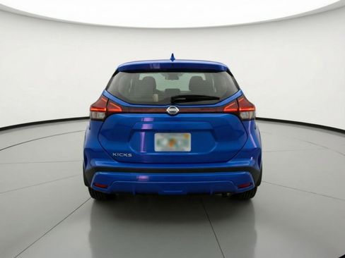 Used 2024 Nissan Kicks S image 7