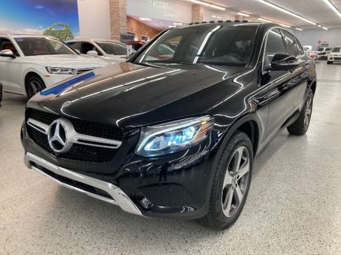 Used 2019 Mercedes-Benz GLC 300 4MATIC Coupe image 1