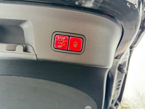 Used 2017 Mercedes-Benz GLE 63 AMG S image 33