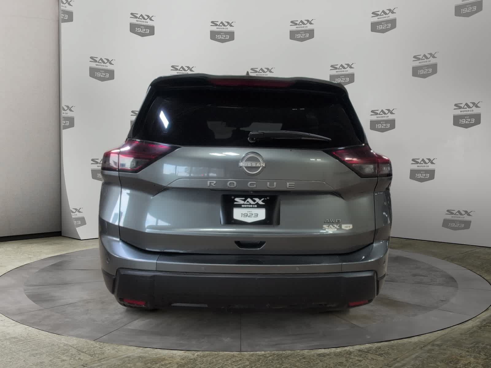 Used 2026 Nissan Rogue SV AWD/4WD image 5