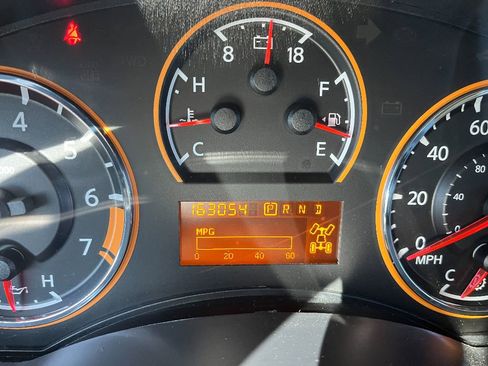 Used 2015 Nissan Armada Platinum image 47