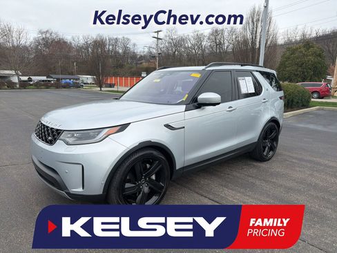 Used 2022 Land Rover Discovery S image 1