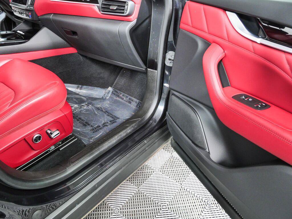 Used 2022 Maserati Levante Modena AWD/4WD image 25