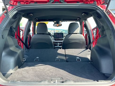 Used 2024 Jeep Compass Latitude image 7