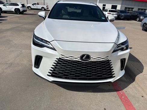 Used 2025 Lexus RX 350 Premium w/ Convenience Package FWD image 3