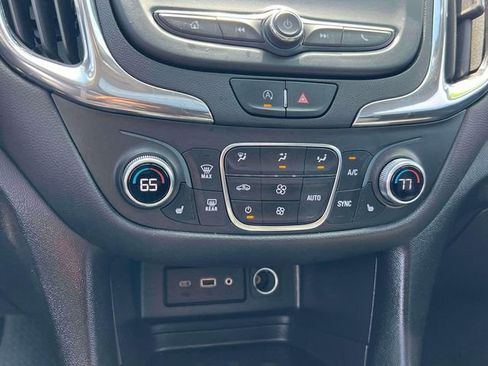 Used 2023 Chevrolet Equinox LT image 32