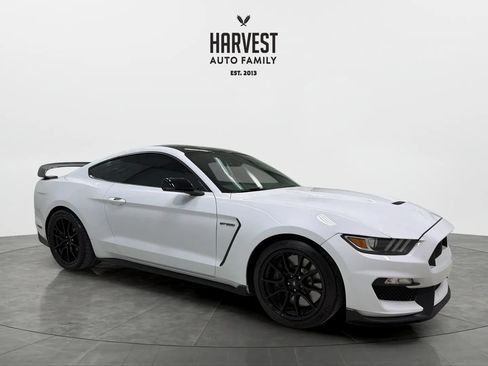 Used 2019 Ford Mustang Shelby GT350 w/ Technology Package RWD image 9