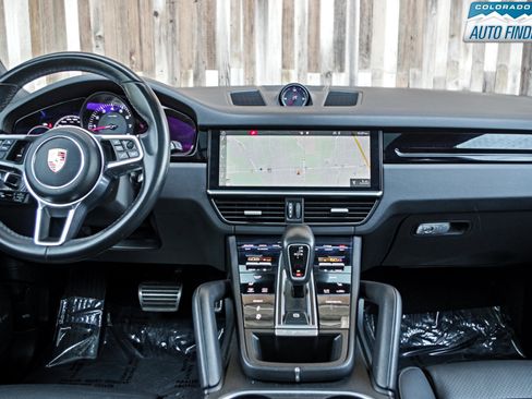 Used 2019 Porsche Cayenne S image 20