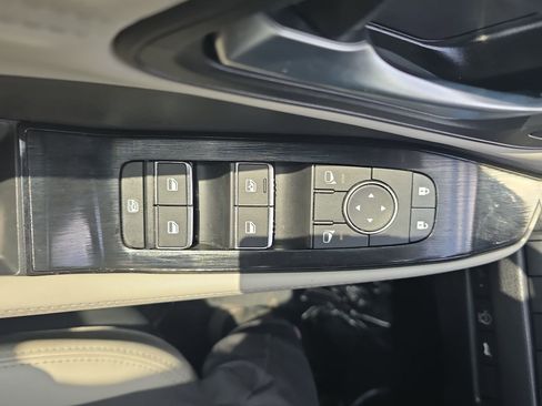 Used 2024 Nissan Rogue SL w/ SL Premium Package FWD image 27