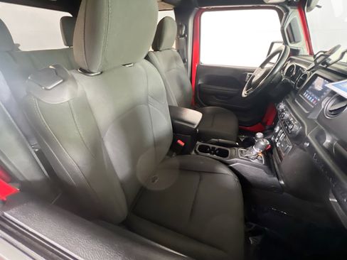 Used 2021 Jeep Wrangler Sport S image 26