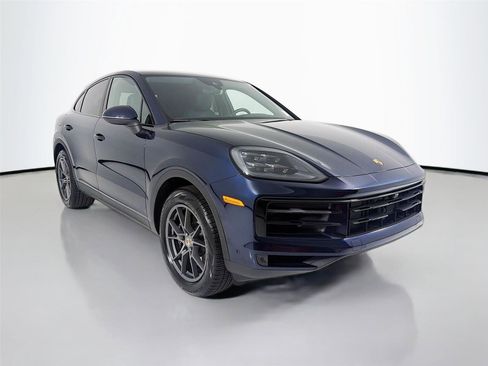 Used 2025 Porsche Cayenne Coupe AWD/4WD image 29