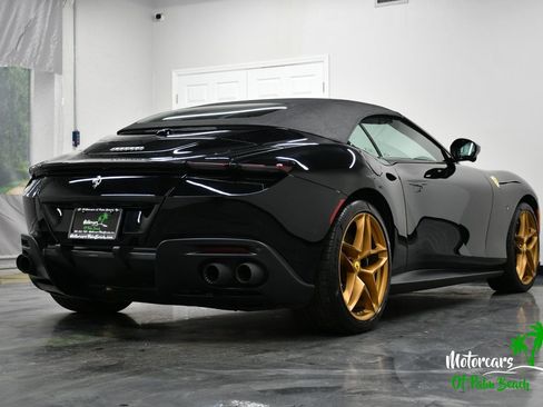 Used 2024 Ferrari Roma Spider RWD image 25