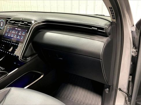 Used 2023 Hyundai Tucson Limited image 16