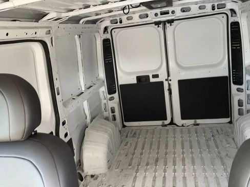 Used 2025 RAM ProMaster 2500 w/ Convenience Group FWD image 28