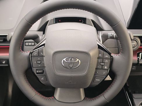 New 2025 Toyota Prius Plug-In Hybrid image 16