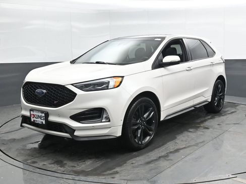 Used 2019 Ford Edge ST w/ Equipment Group 401A image 6