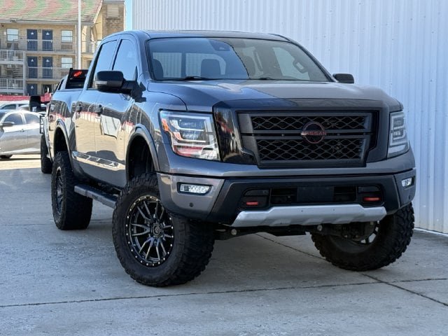 Used 2023 Nissan Titan PRO-4X w/ Pro-4x Convenience Package AWD/4WD image 2