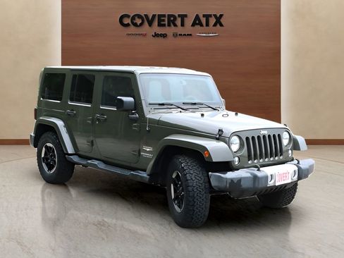 Used 2015 Jeep Wrangler Unlimited Sahara w/ Max Tow Package AWD/4WD image 7
