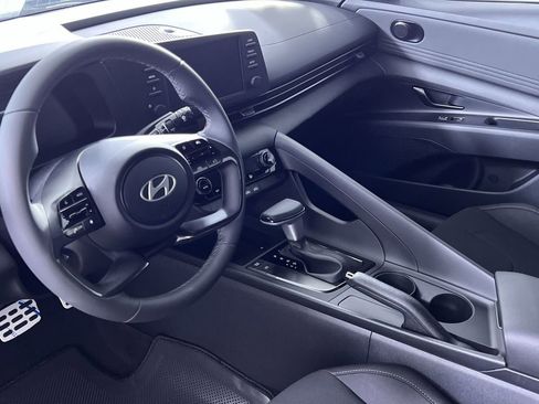 Used 2025 Hyundai Elantra Sport image 29