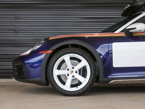 Used 2024 Porsche 911 Dakar image 15