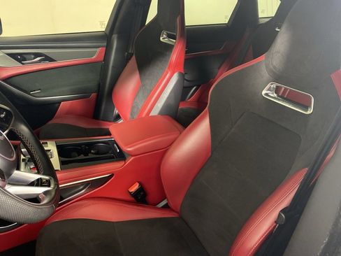 Used 2021 Jaguar F-PACE SVR image 11