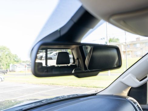 Used 2019 RAM 1500 Laramie AWD/4WD image 23