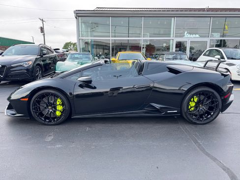 Used 2020 Lamborghini Huracan EVO image 5