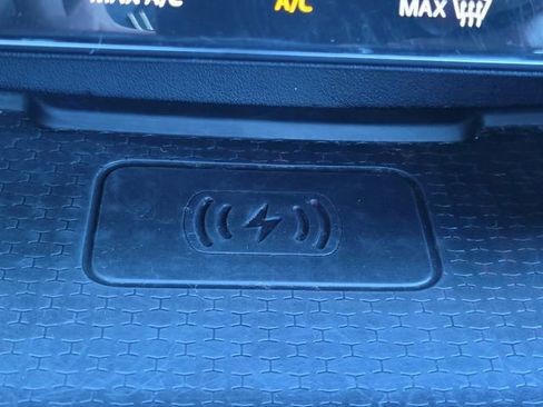 Used 2025 Jaguar F-PACE R-Dynamic S image 19