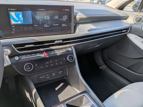 Used 2025 Hyundai Sonata SEL FWD image 22
