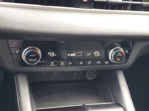 Used 2024 Mitsubishi Outlander SE image 18