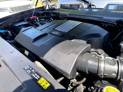 Used 2025 Land Rover Defender 130 V8 AWD/4WD image 35