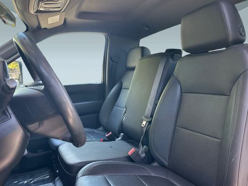 Used 2022 Chevrolet Silverado 2500 W/T w/ WT Convenience Package RWD image 5