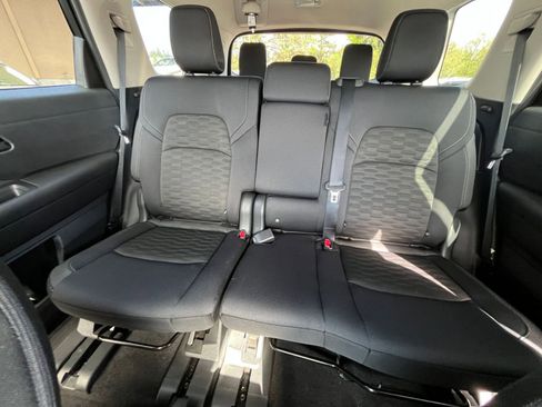 Used 2025 Nissan Pathfinder SV FWD image 41