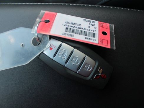 New 2025 Mitsubishi Outlander SEL image 26