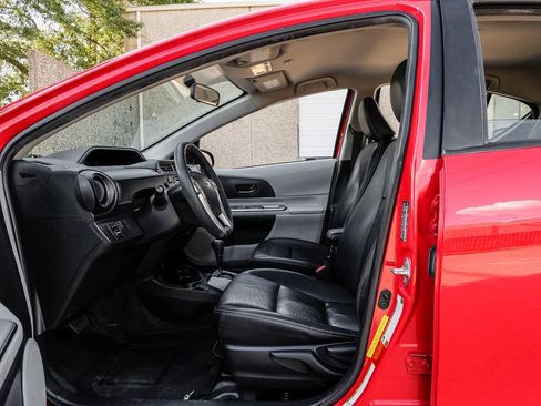Used 2012 Toyota Prius C Four FWD image 4