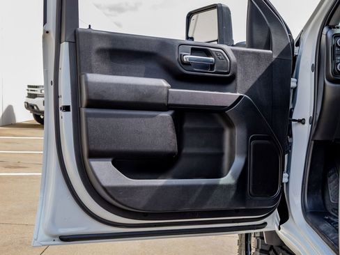 Used 2025 Chevrolet Silverado 2500 Custom w/ Custom Value Package image 34