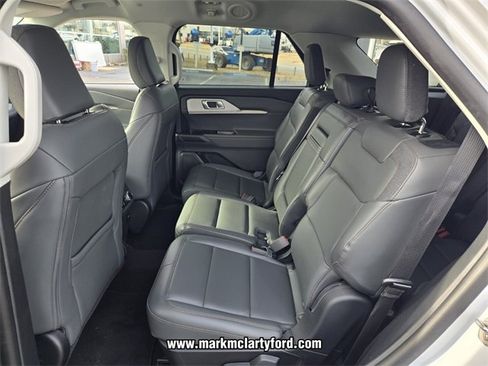 New 2025 Ford Explorer Active w/ Active Comfort Package image 6