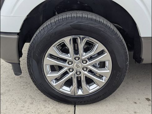 Used 2025 Ford F150 King Ranch w/ FX4 Off-Road Package AWD/4WD image 19