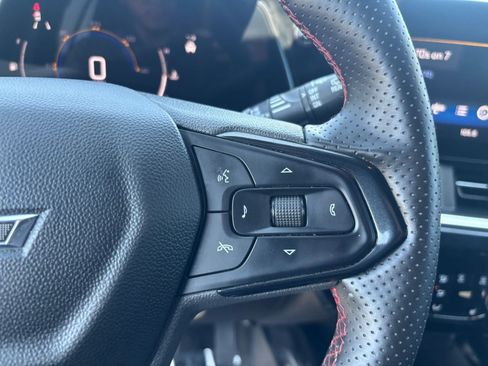 Used 2025 Chevrolet Trax RS w/ Driver Confidence Package image 27