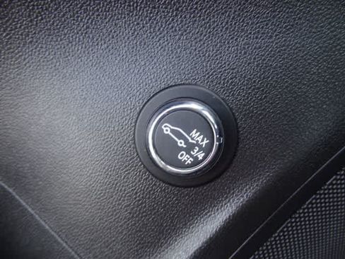 Used 2023 Buick Envision Essence w/ Sport Touring Package FWD image 19