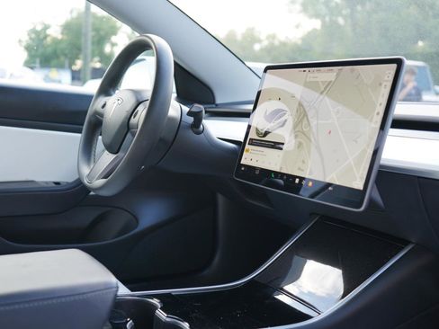 Used 2020 Tesla Model 3 Long Range AWD/4WD image 11