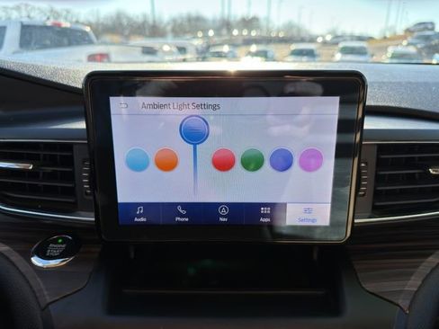 Used 2020 Ford Explorer Limited w/ Hybrid Equipment Group 310A image 34