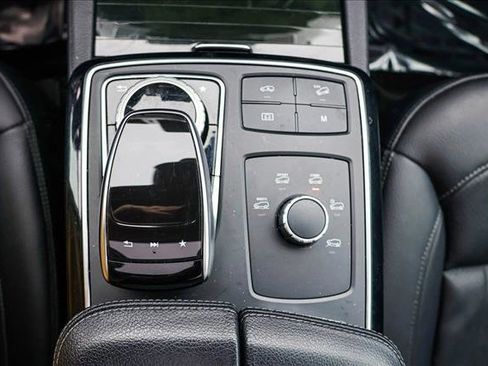 Used 2019 Mercedes-Benz GLS 450 4MATIC image 22