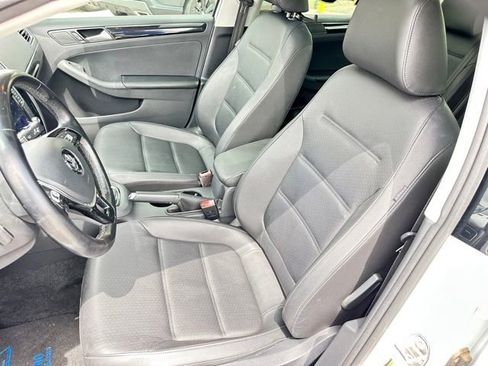 Used 2017 Volkswagen Jetta SEL FWD image 12