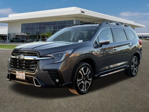 Used 2023 Subaru Ascent Touring image 5