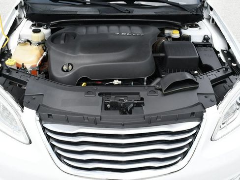 Used 2012 Chrysler 200 Limited FWD image 73