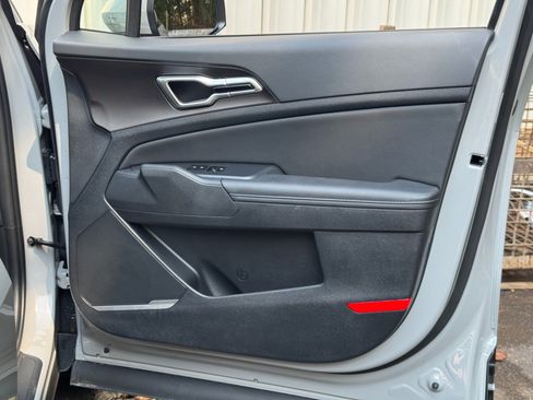Used 2026 Kia Sportage EX w/ EX Panorama Roof Package FWD image 43