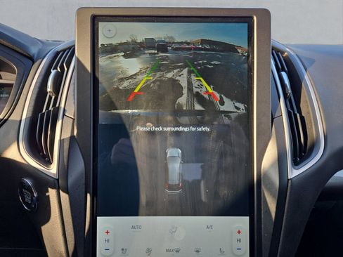 Used 2024 Ford Edge SEL w/ Convenience Package image 19