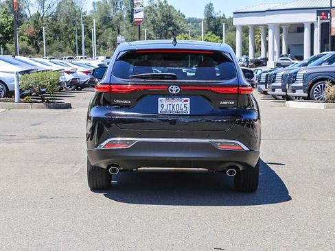 Used 2023 Toyota Venza Limited AWD/4WD image 4