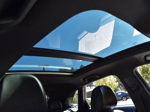 Used 2018 Audi Q3 2.0T Premium Plus w/ Premium Plus Package image 30